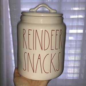 🦌 Rae Dunn REINDEER SNACKS